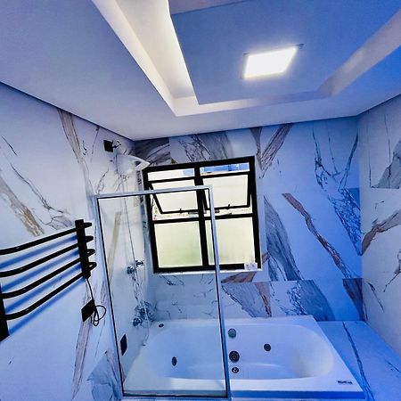 Suíte com Hidromassagem Privativa e Piscina na cobertura São Vicente Exterior foto